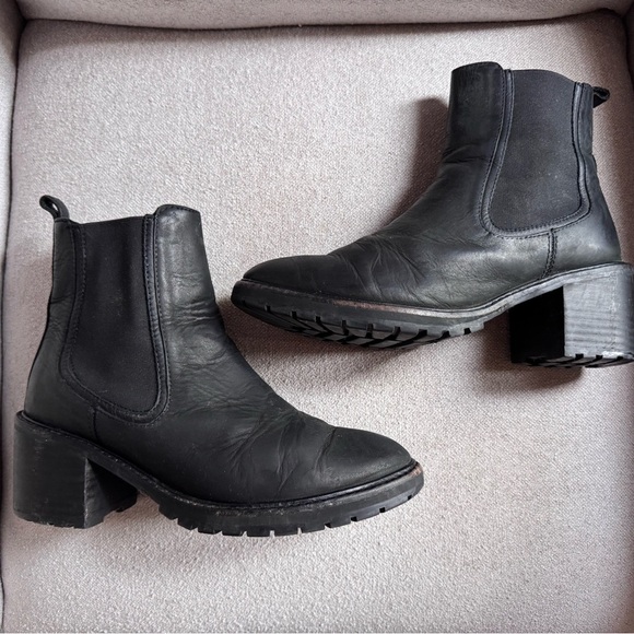 Thursday Boot Company Black Matte Chelsea Chunky Heel Leather Boots Size 8 Women - Picture 3 of 8